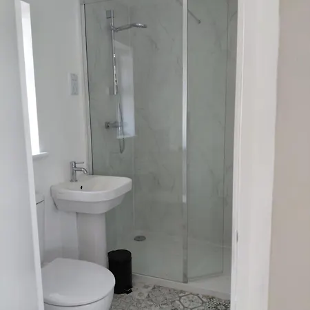 Quiet With En-suite , Close To University, Whiteladies And Gloucester Rd