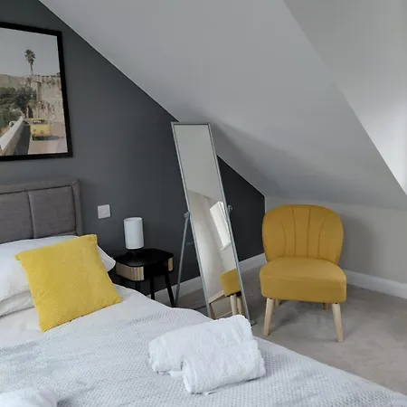 Privatunterkunft Quiet With En-suite , Close To University, Whiteladies And Gloucester Rd *