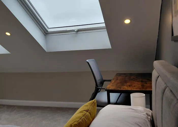 Проживання в сім'ї Quiet With En-suite , Close To University, Whiteladies And Gloucester Rd